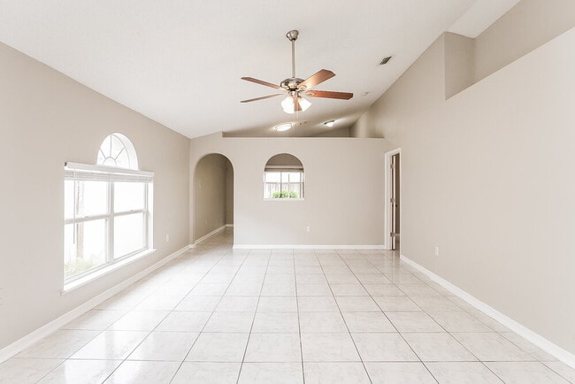 Building Photo - 417 Delicata Dr