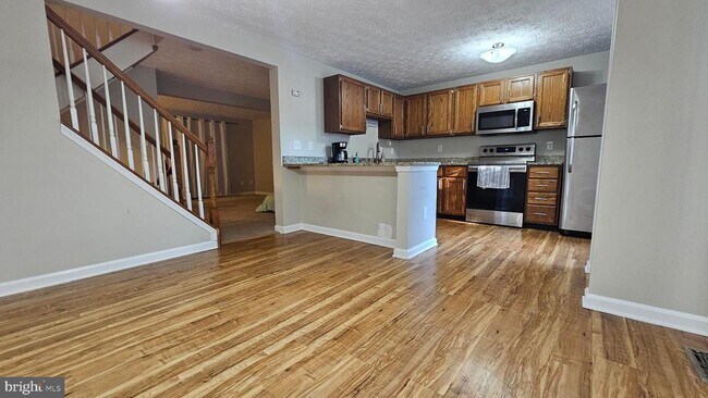 Building Photo - 1196 Swanhill Ct