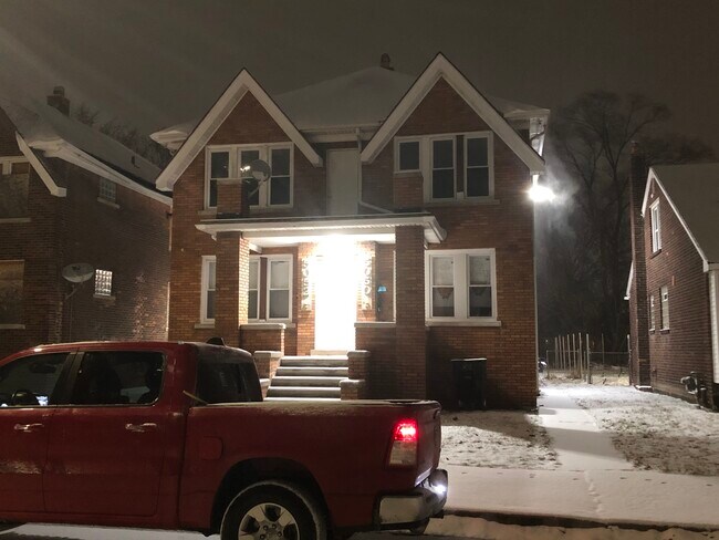 Building Photo - 5050 Coplin St