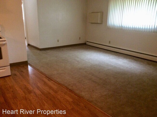 Building Photo - 138 13th Ave W