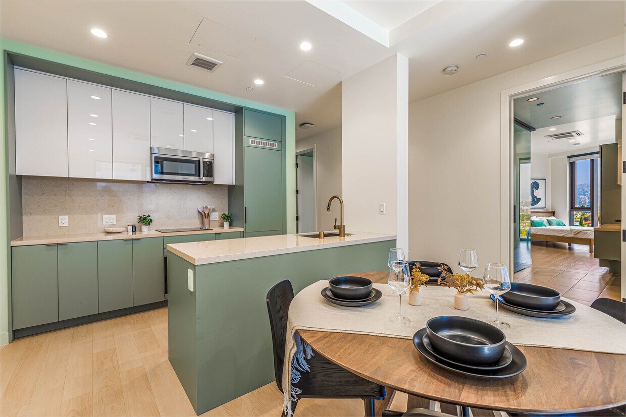 Foto principal - 6401 Wilshire Blvd