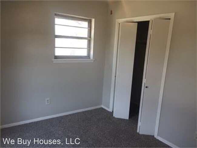 Building Photo - 3 br, 1.5 bath House - 912 Eagle Dr.