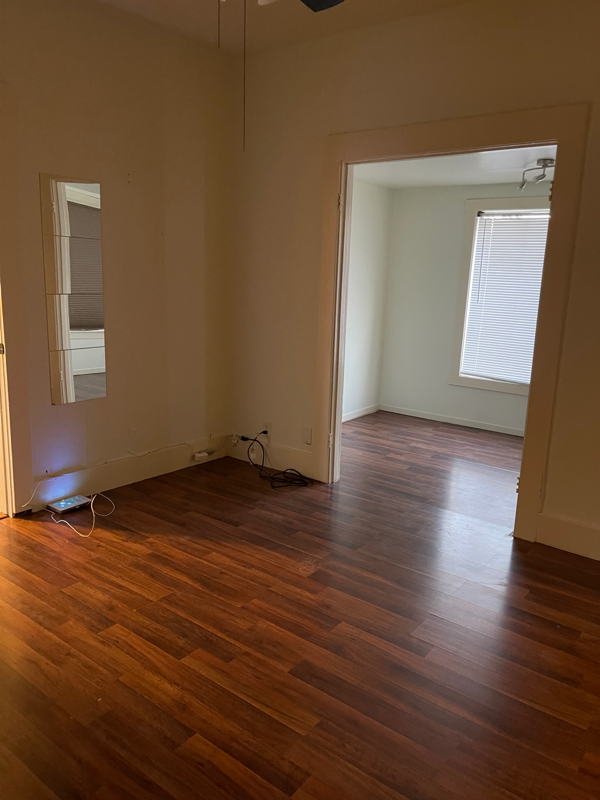 Foto del edificio - 401 E Walnut St