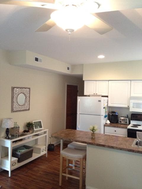 Kitchen - 18 W Second St