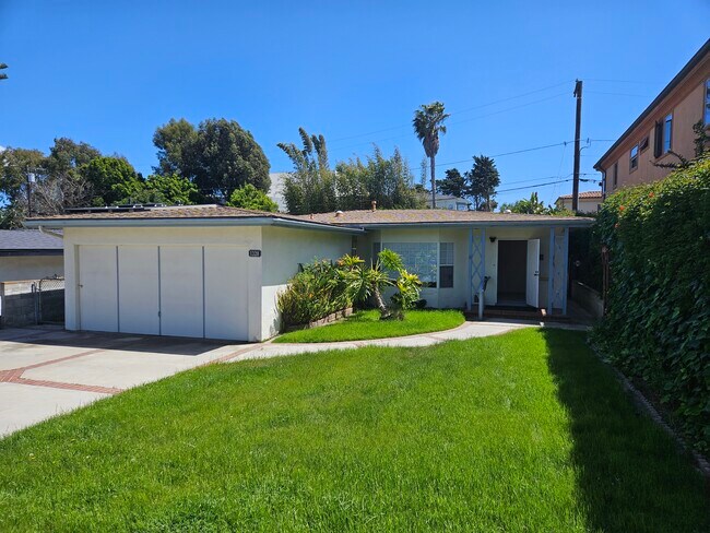 Building Photo - 1320 Voorhees Ave