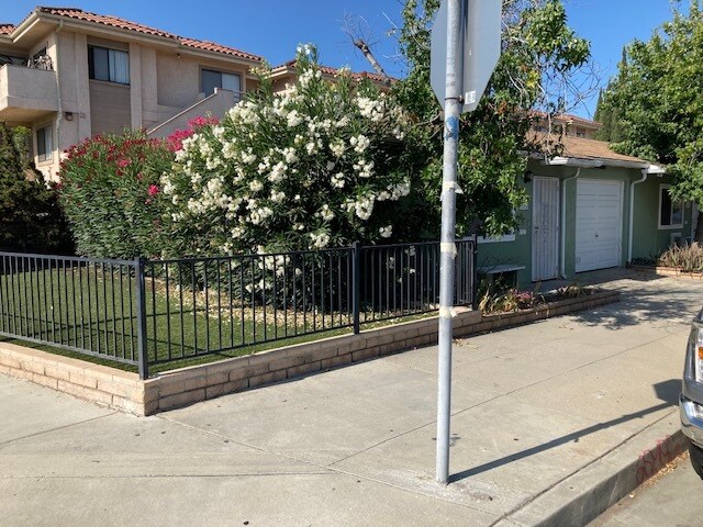 Corner Unit West-Diamond - 121 N West St