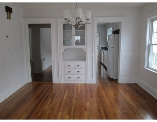 Building Photo - 81 Webster St