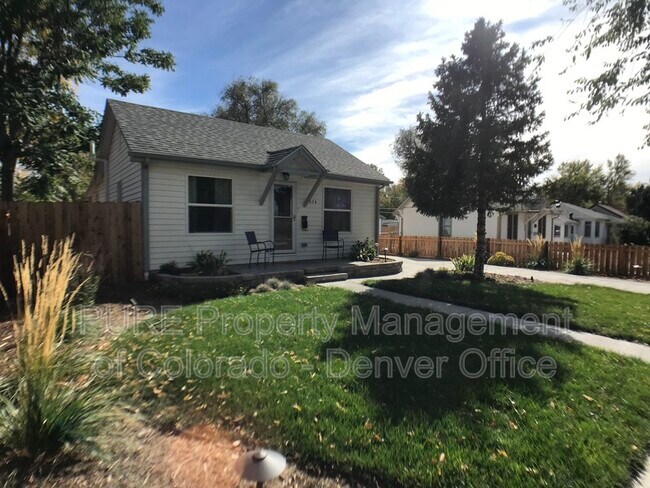 Building Photo - 2574 Kendall St
