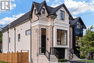 Building Photo - 39 Wesley Ave
