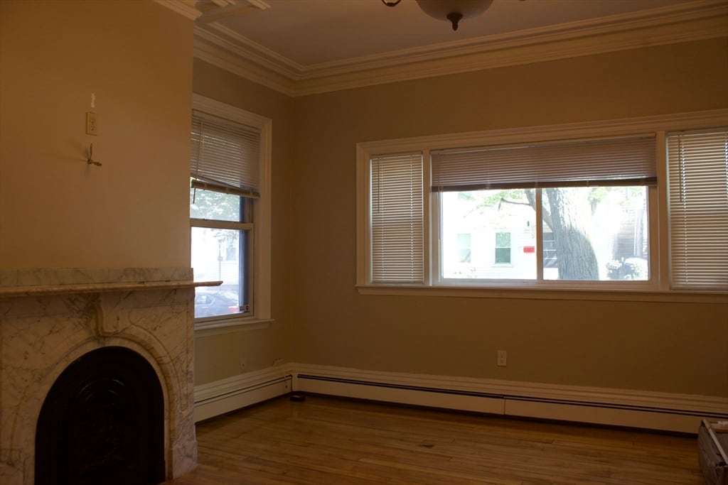 Primary Photo - 114 Thorndike St