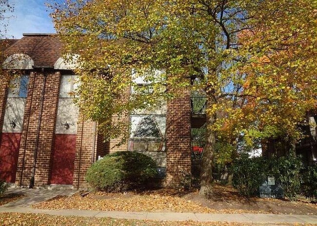 Foto del edificio - 750 Putnam Blvd