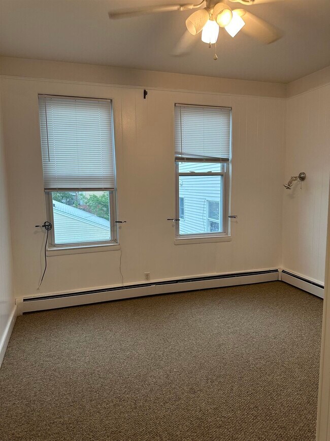 Building Photo - 472 Avenue A