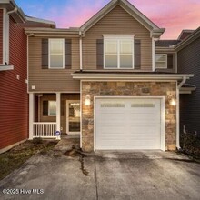 Building Photo - 1801 Fox Den Way