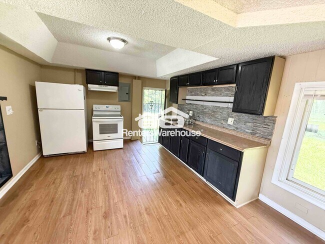 Foto del edificio - 6802 Longview Rd