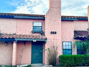 Building Photo - 5500 McPherson Rd