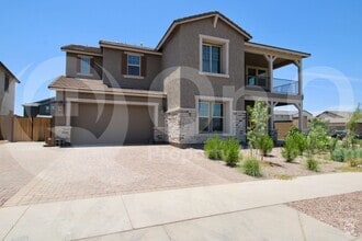 Building Photo - 19031 E Braeburn Ln