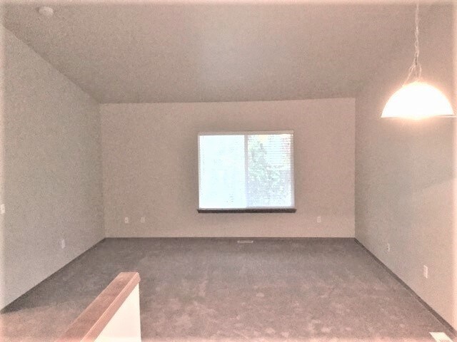 Building Photo - 406 E 49th Street Court