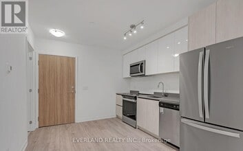 Building Photo - 3100 Keele St