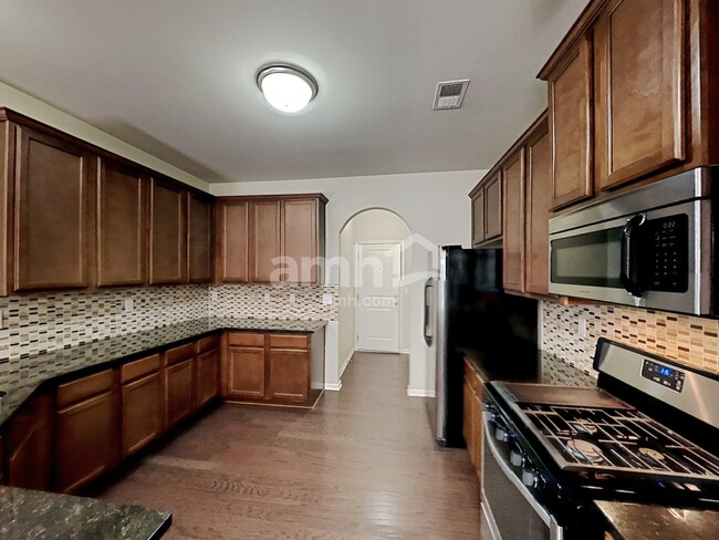 Foto del edificio - 247 Highland Village Ln