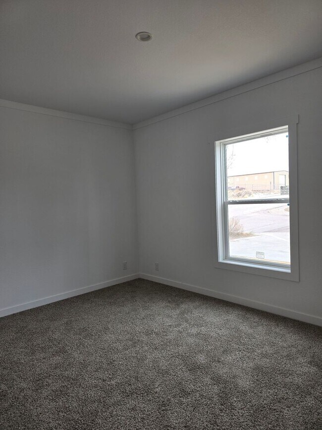 Building Photo - Brand new 2 bed, 2 bath manufactured home!