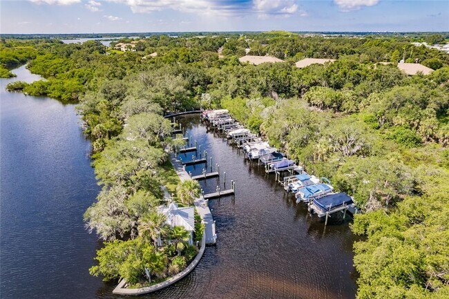 Foto del edificio - 5575 Key W Pl