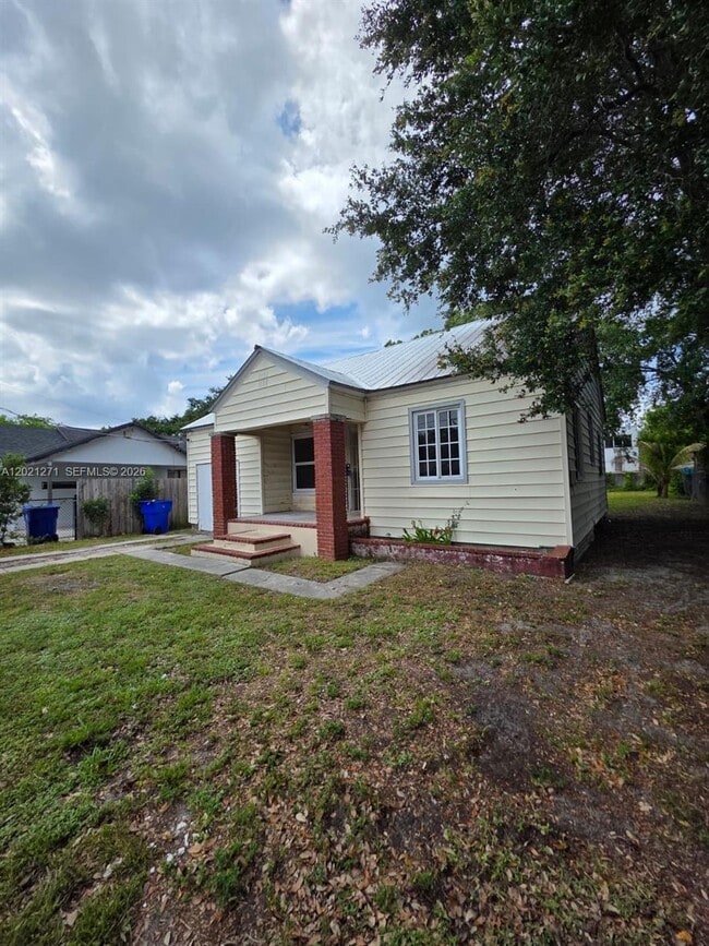 Building Photo - 315 NW 53rd St