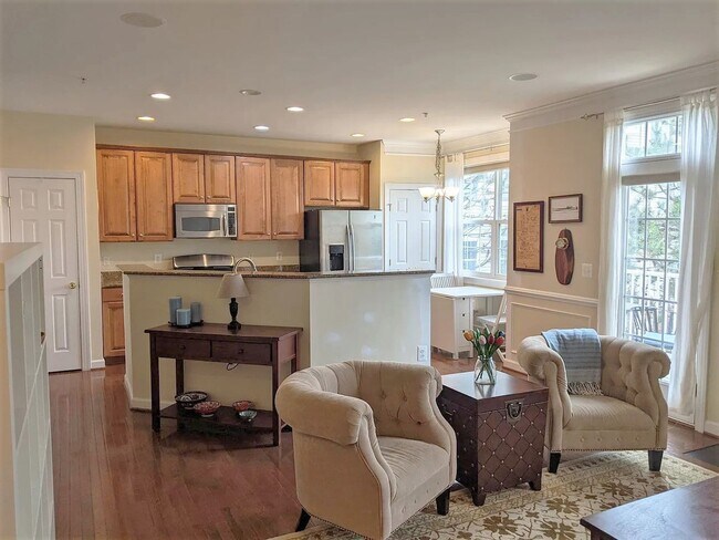Foto del edificio - Beautiful and great location! Come see!
