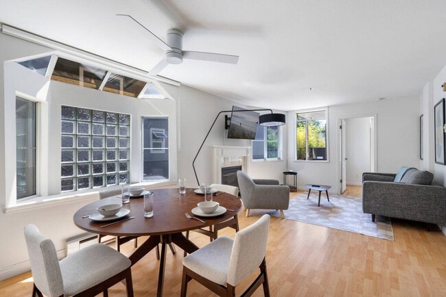Photo du bâtiment - 1126 W 11th Ave