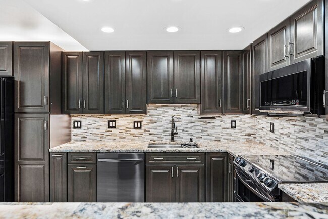Foto del edificio - 10345 E Peakview Ave