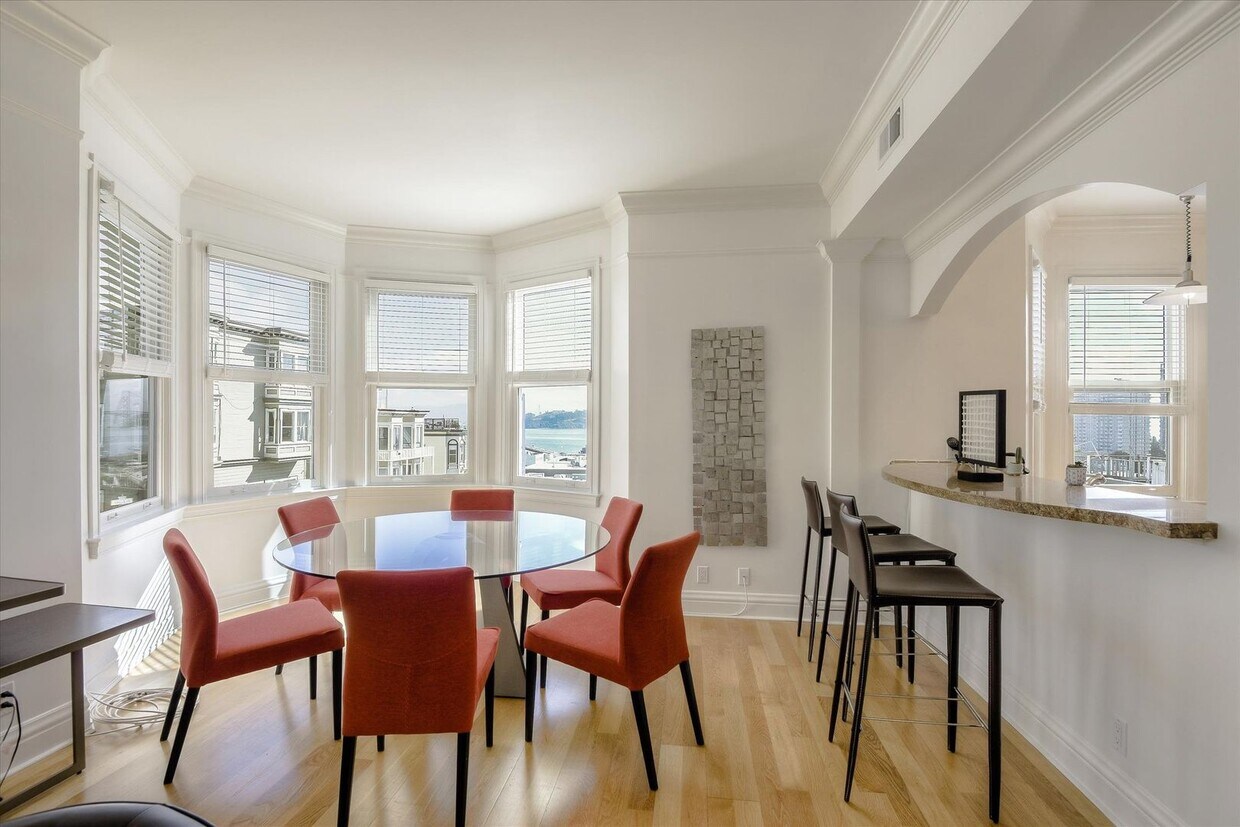 Foto principal - 1065 Montgomery St