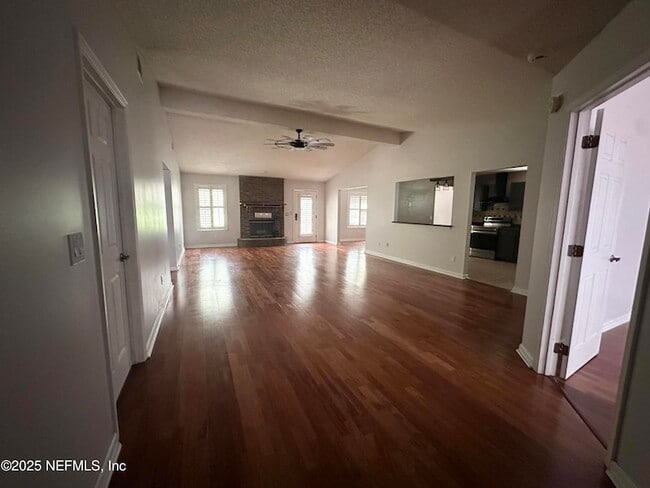 Foto del edificio - 10373 Birchfield Dr