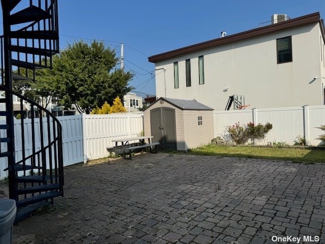 Foto del edificio - 44-16 Rockaway Beach Blvd