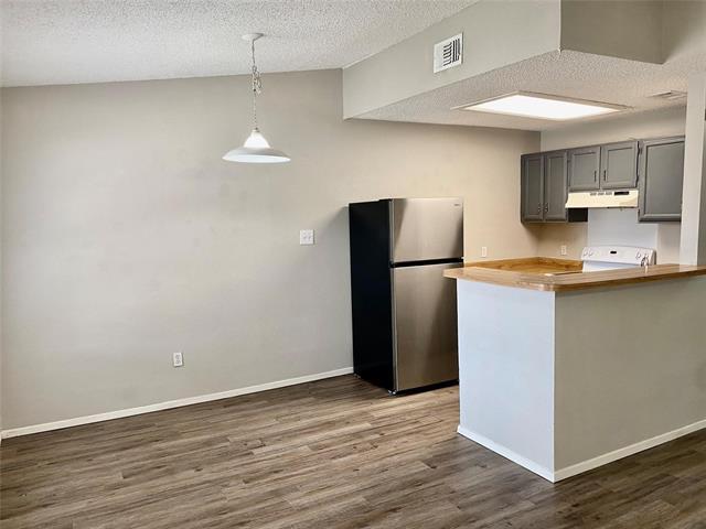 Building Photo - 1423 Walters Dr
