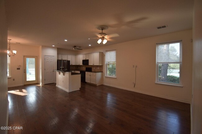 Building Photo - 231 Turtle Cove