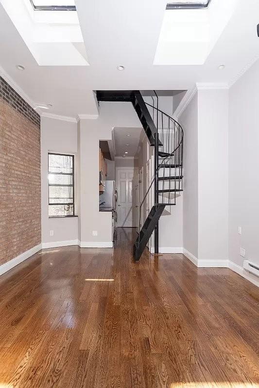 Foto principal - 2 bedroom in New York NY 10010