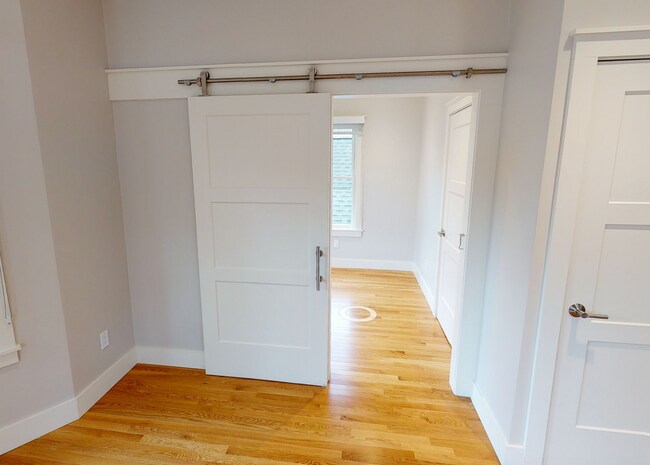 Building Photo - 72 Spring St