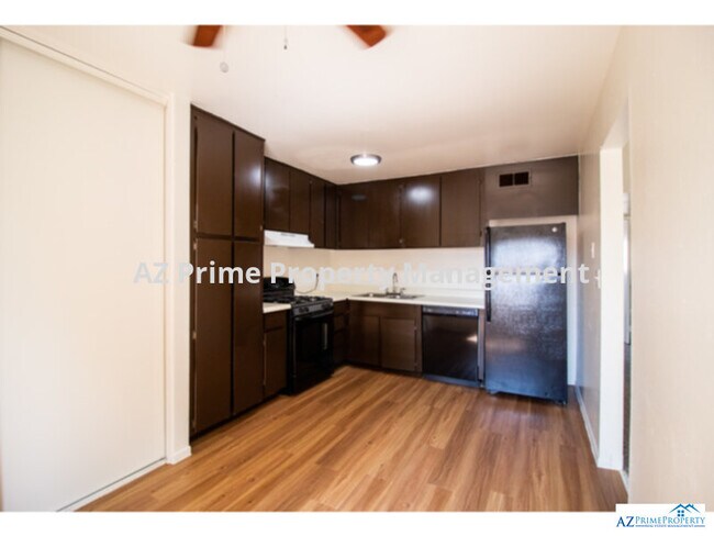 Foto del edificio - 3421 W Dunlap Ave