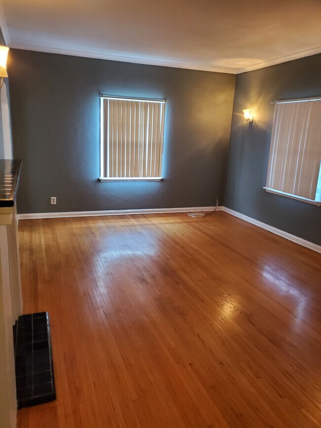 Living Room - 282 Cherry Ave