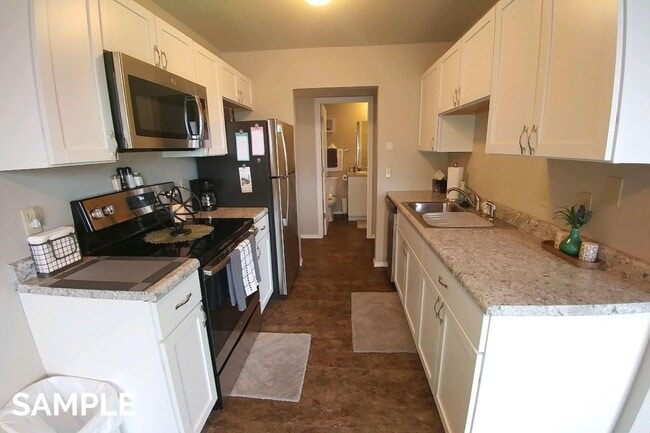 Building Photo - Willow Crossing Apartments - Limited-Time Special!