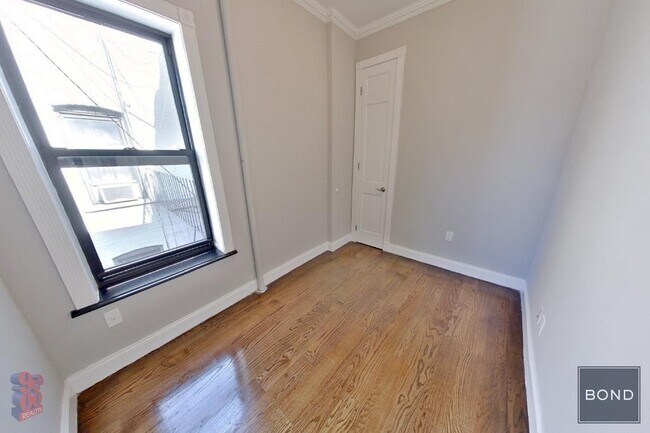 Foto del edificio - 314 E 106th St