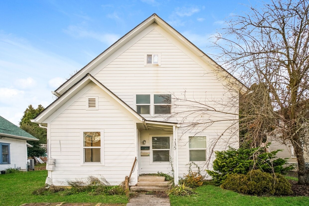 Primary Photo - 135NE