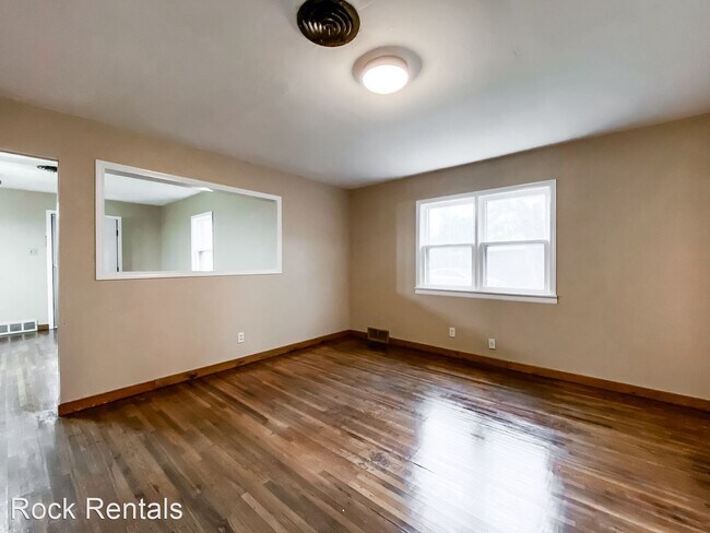 Foto del edificio - 3 br, 1 bath House - 1415 N Prairie Ave
