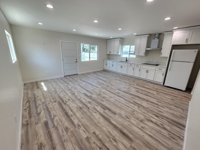 Building Photo - 14117 Weidner St