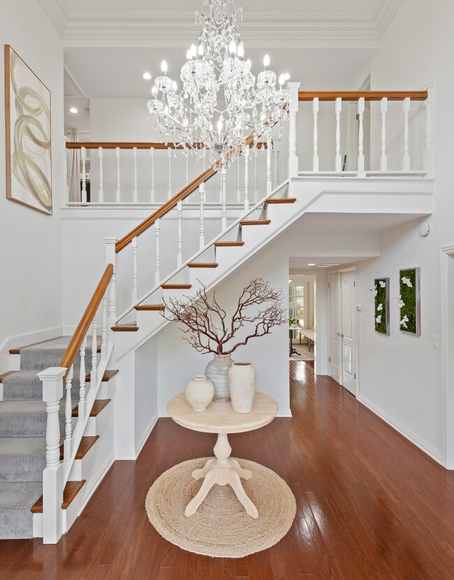 Foto del edificio - 1476 Crestline Dr