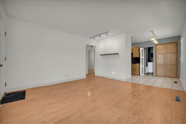 Foto del edificio - 26435 Tawas St