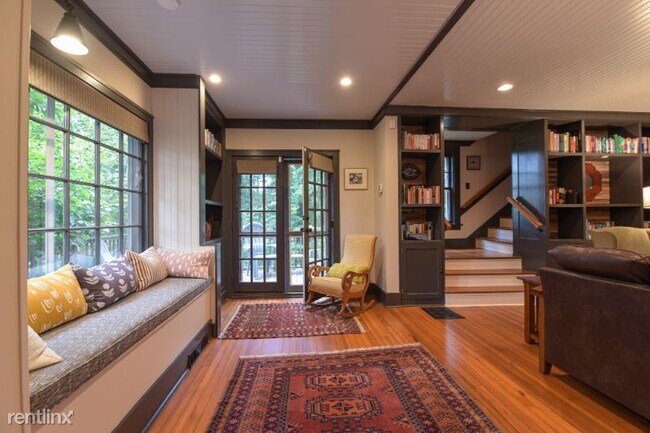 Building Photo - 3 br, 2.5 bath House - 32 Sunset Ter