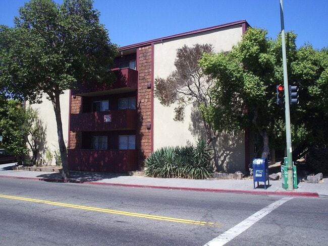 Photo - 1805 8th Ave (Oakland, CA) Apartment