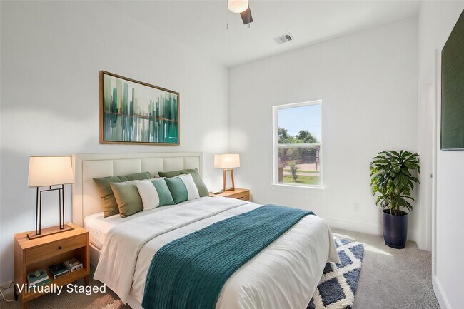 Foto del edificio - 7358 Guadalcanal Rd