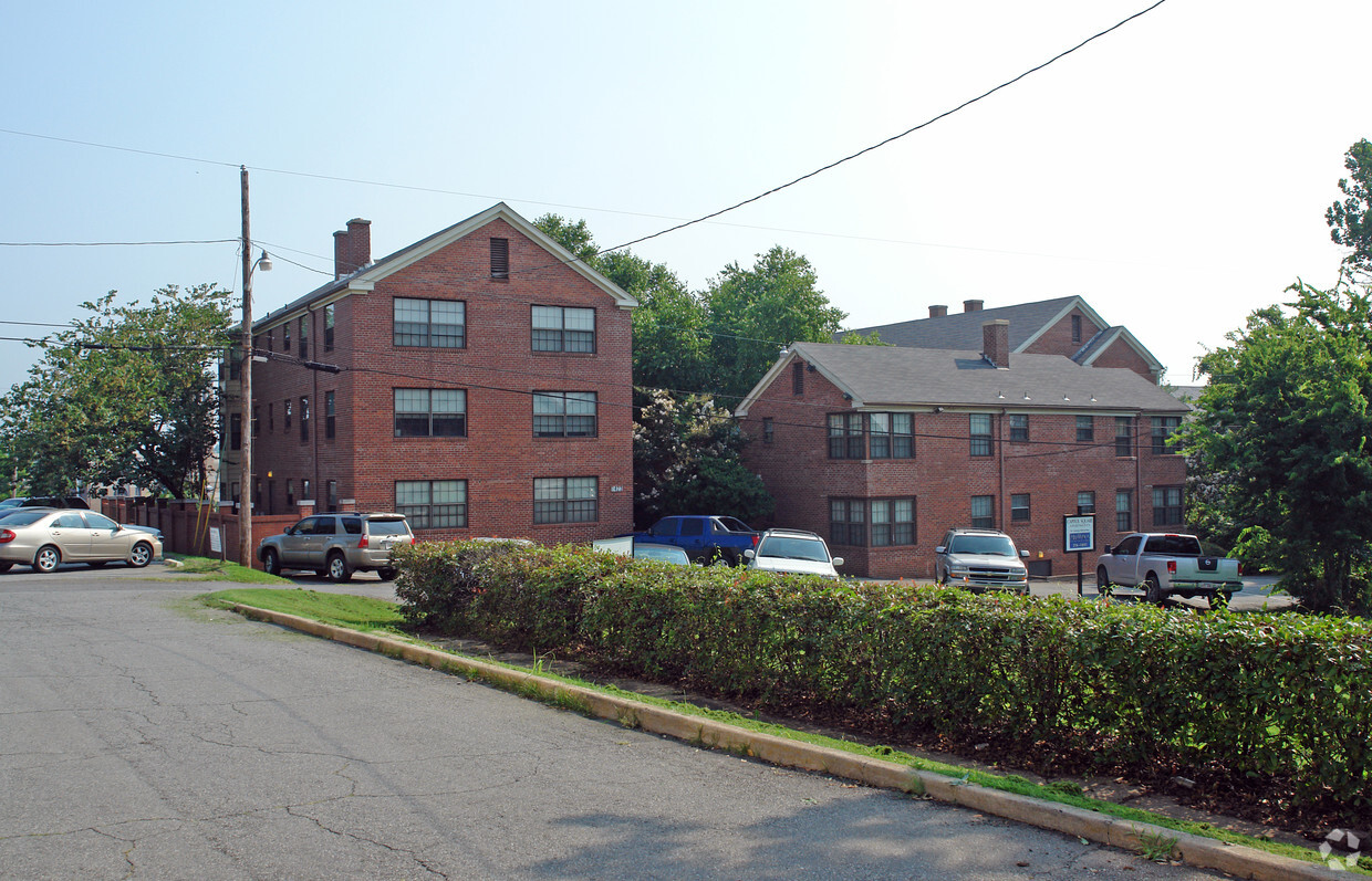 Capitol Square - Capitol Square Apartments