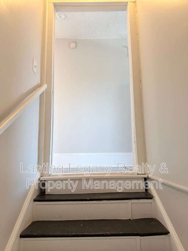 Foto del edificio - 3410 Old Greensboro Rd